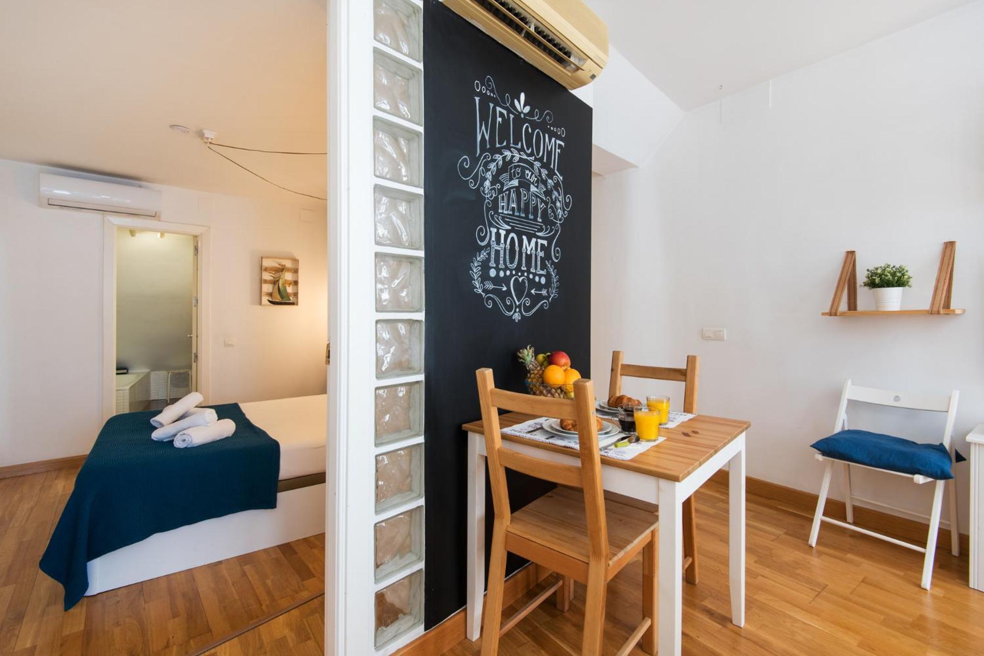 El Balcon Del Pintor, The Best Option In The Historic Center Of Malaga Apartment Exterior photo